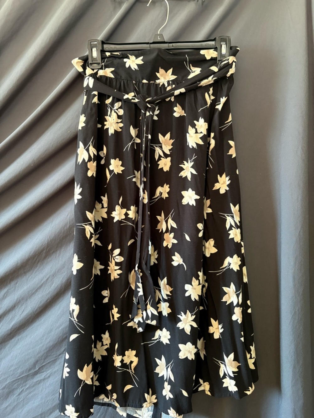 GAP Black A-Line Skirt with Cream Floral Print